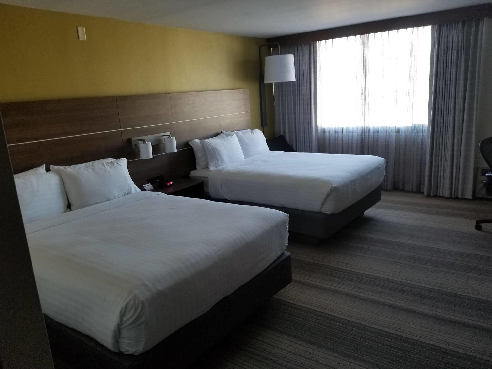 Holiday Inn Express Fullerton-Anaheim By Ihg Buitenkant foto