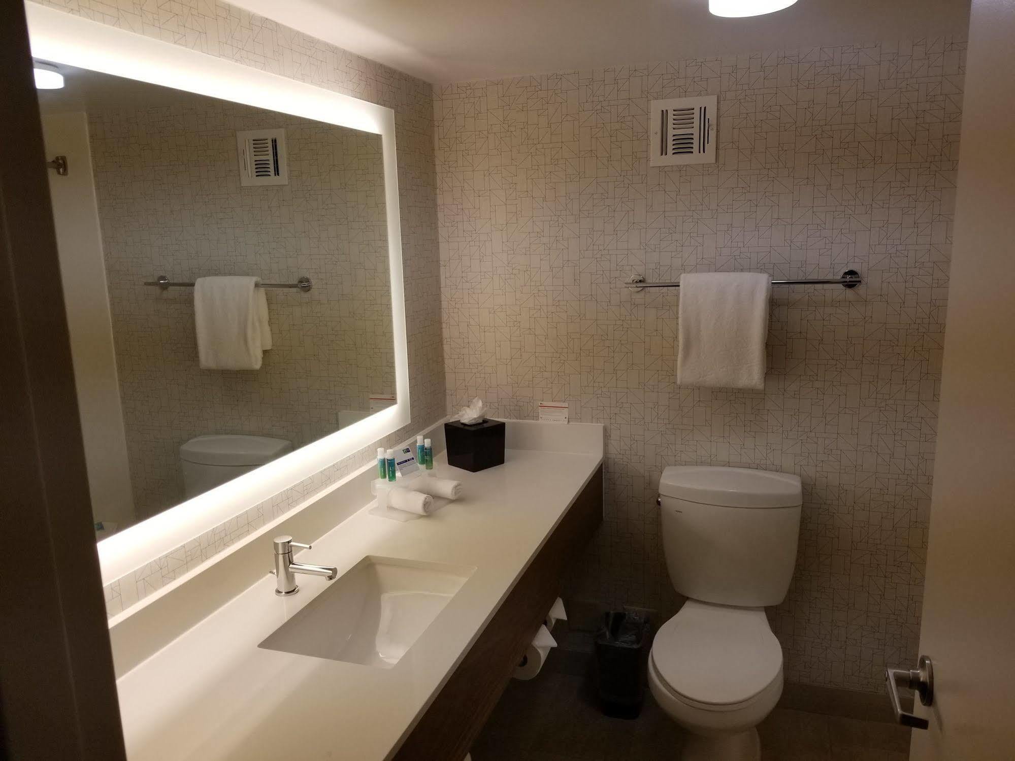 Holiday Inn Express Fullerton-Anaheim By Ihg Buitenkant foto