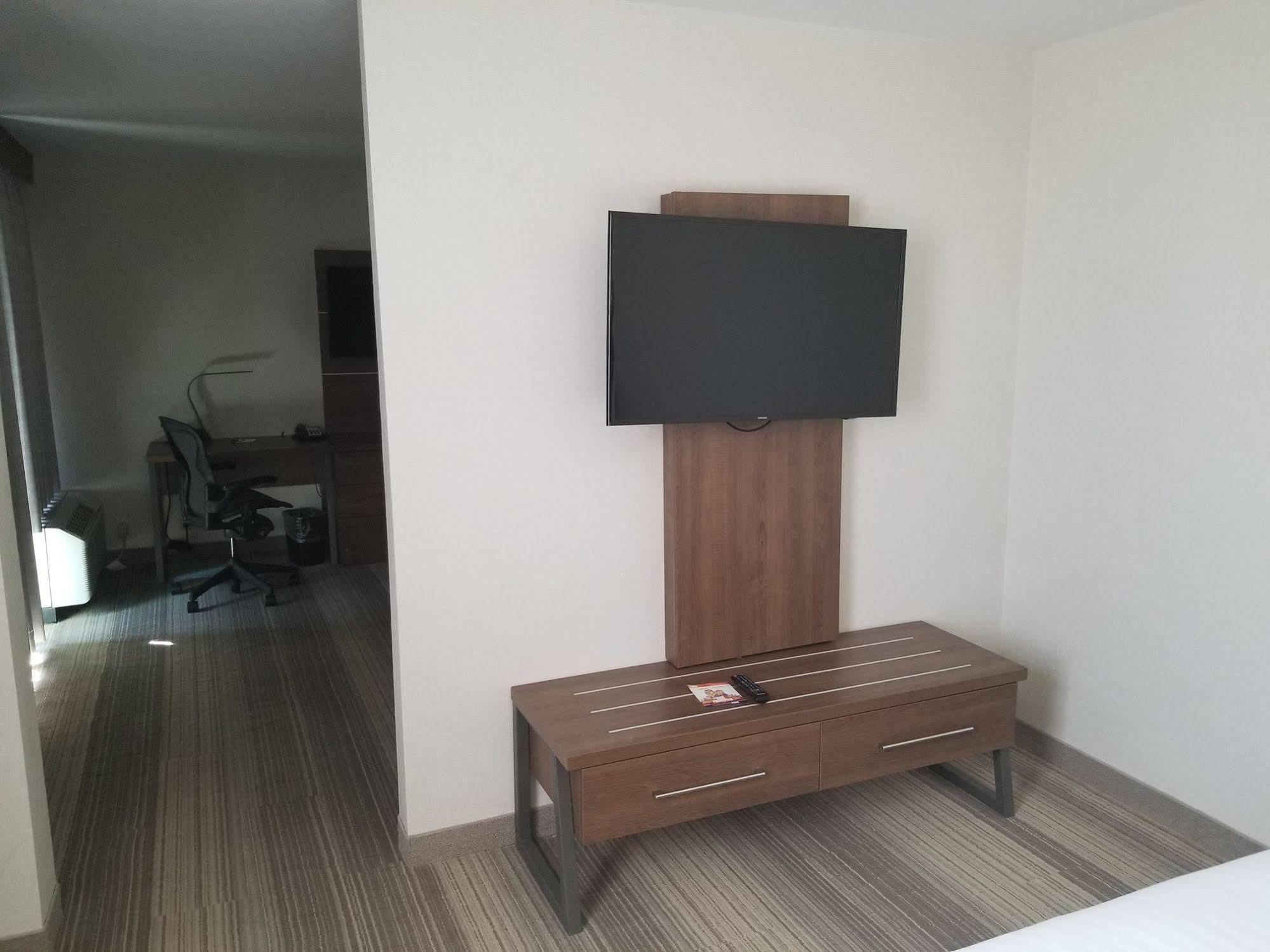 Holiday Inn Express Fullerton-Anaheim By Ihg Buitenkant foto