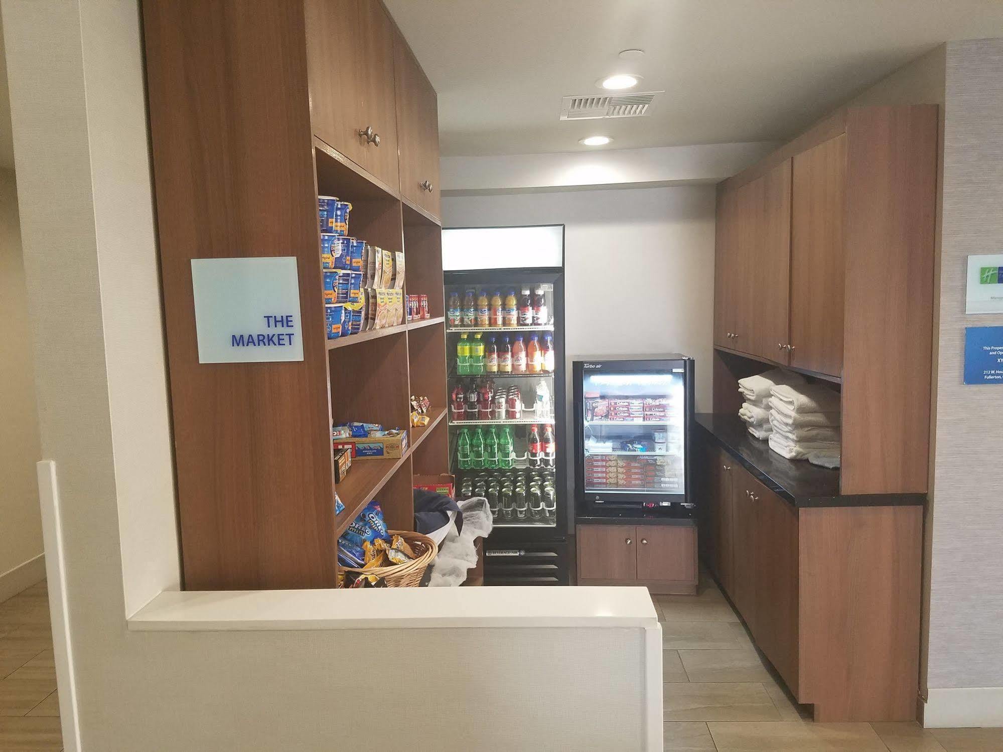 Holiday Inn Express Fullerton-Anaheim By Ihg Buitenkant foto